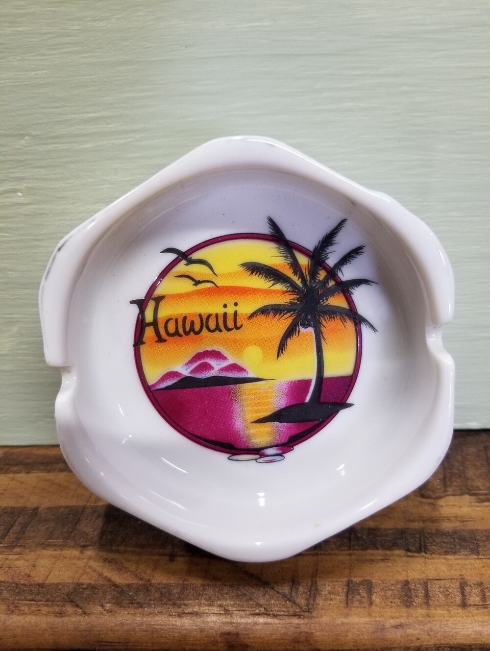 Hawaii Sunset Palm Ceramic Ashtray White